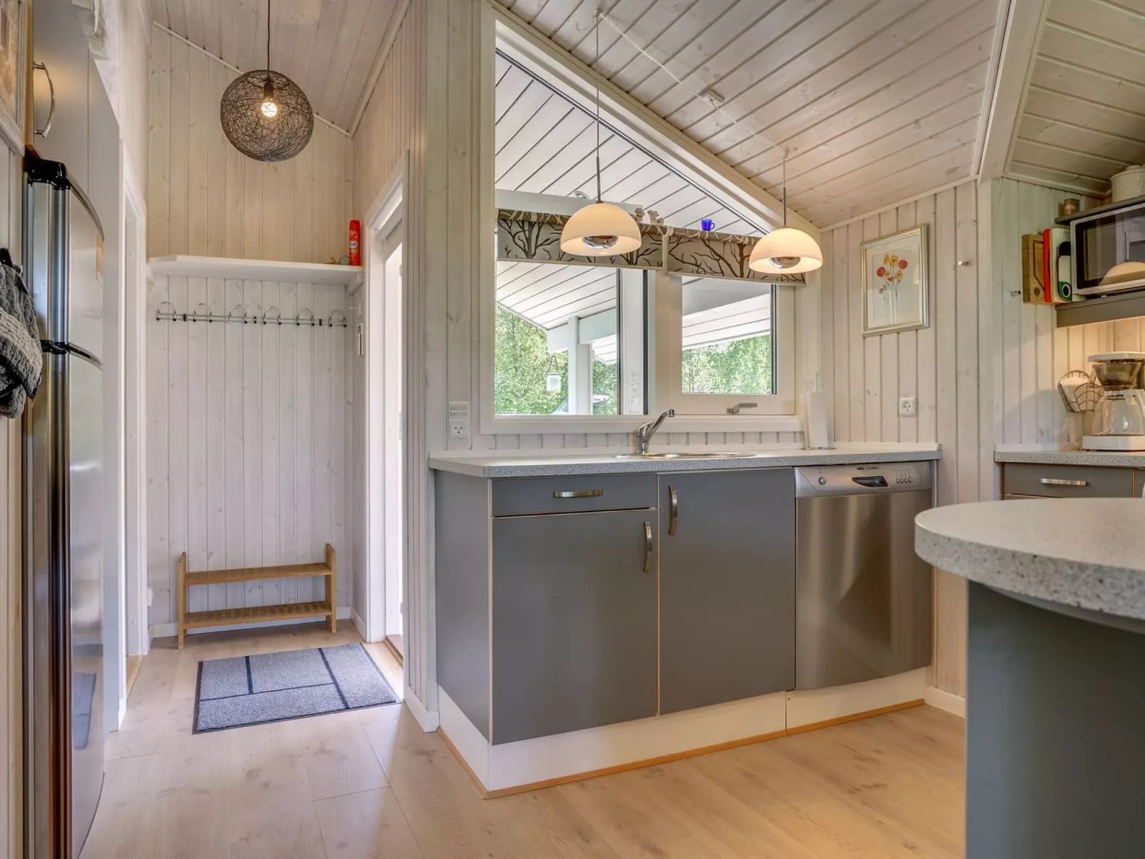 "Esaline" - 400m from the sea-Binnen