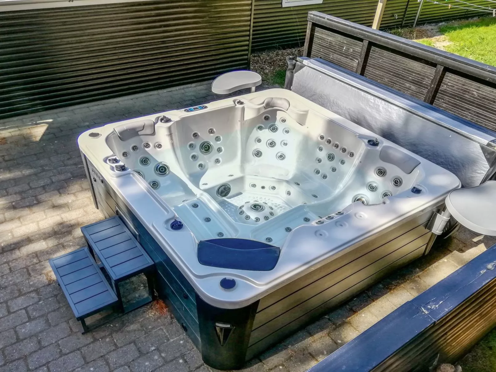 "Gottfrida" - 2km from the sea-Binnen