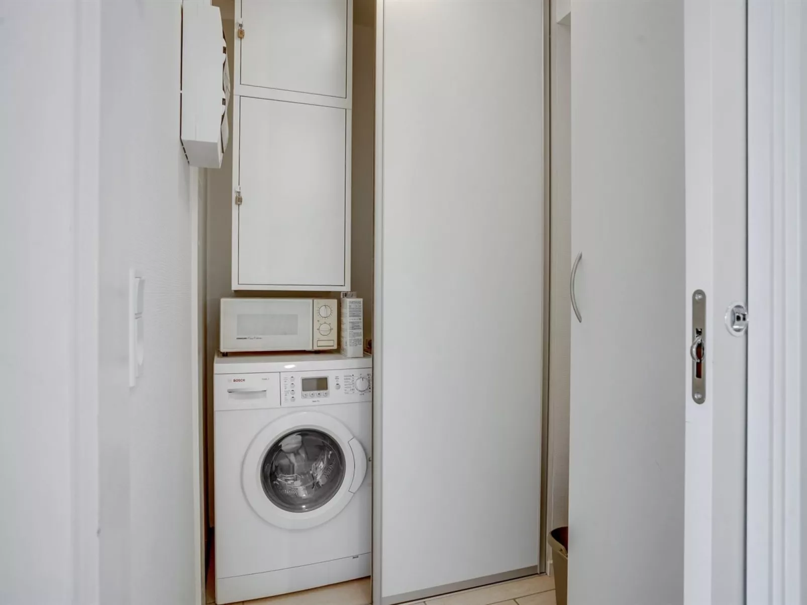 "Allyson" - 450m from the sea-Binnen