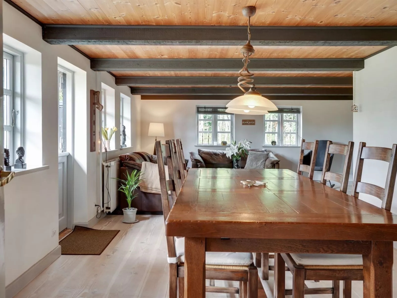 "Maileen" - 2.1km to the fjord-Binnen