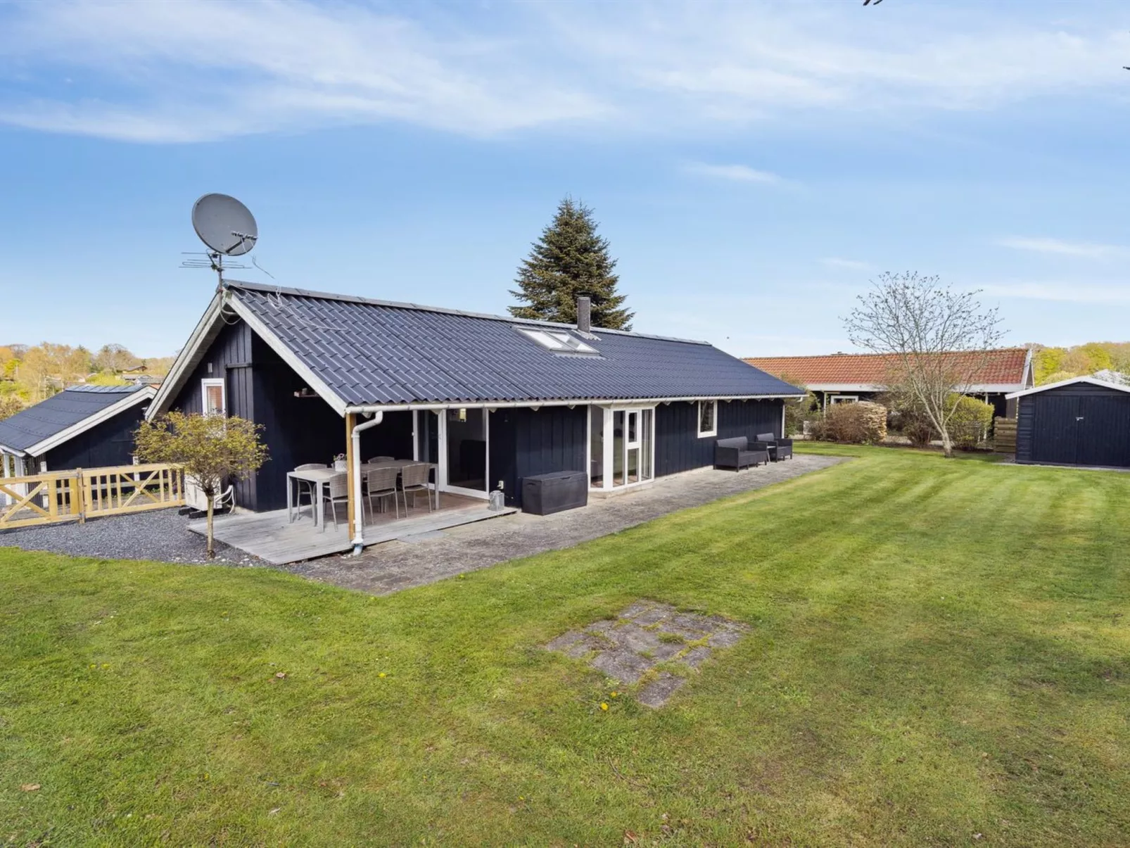 "Petrus" - 750m from the sea-Buiten