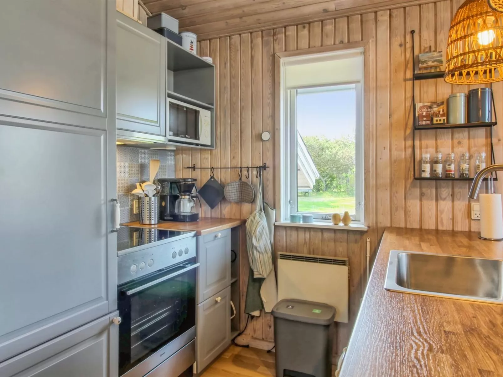 "Sari" - 600m from the sea-Binnen