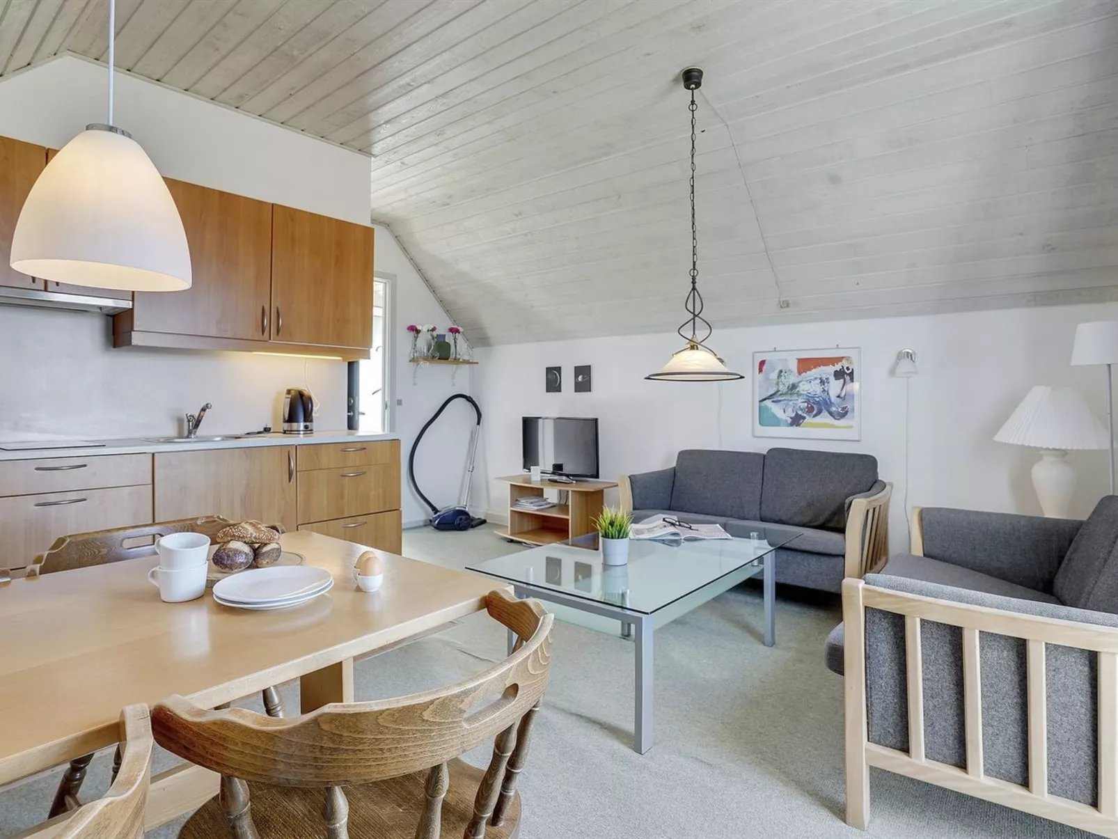 "Otto" - 2.3km from the sea - Binnen