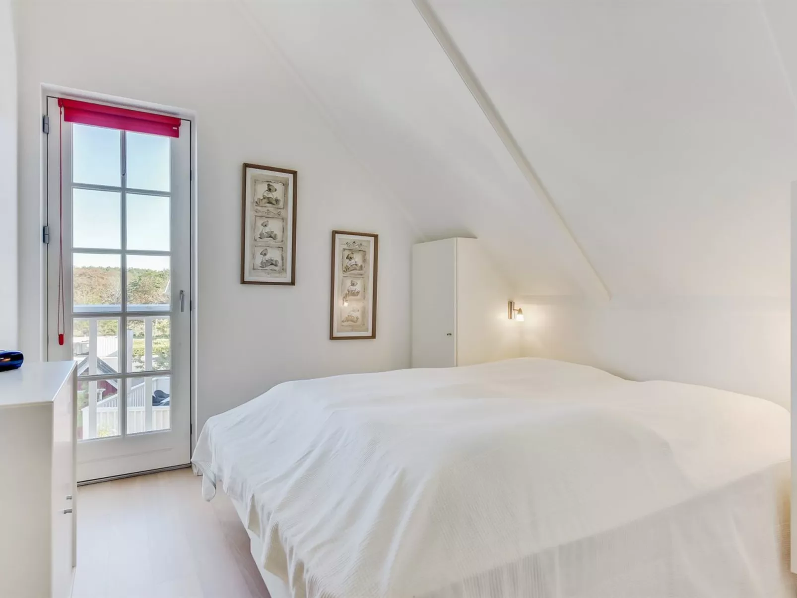 "Joar" - 5m to the fjord-Binnen