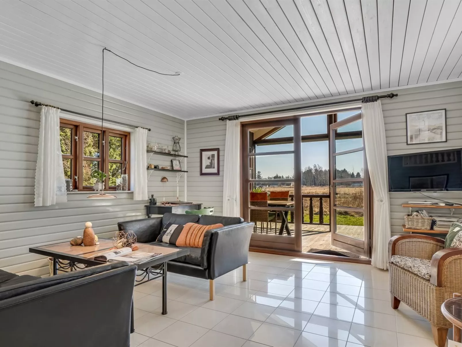 "Marla" - 1.1km from the sea-Binnen