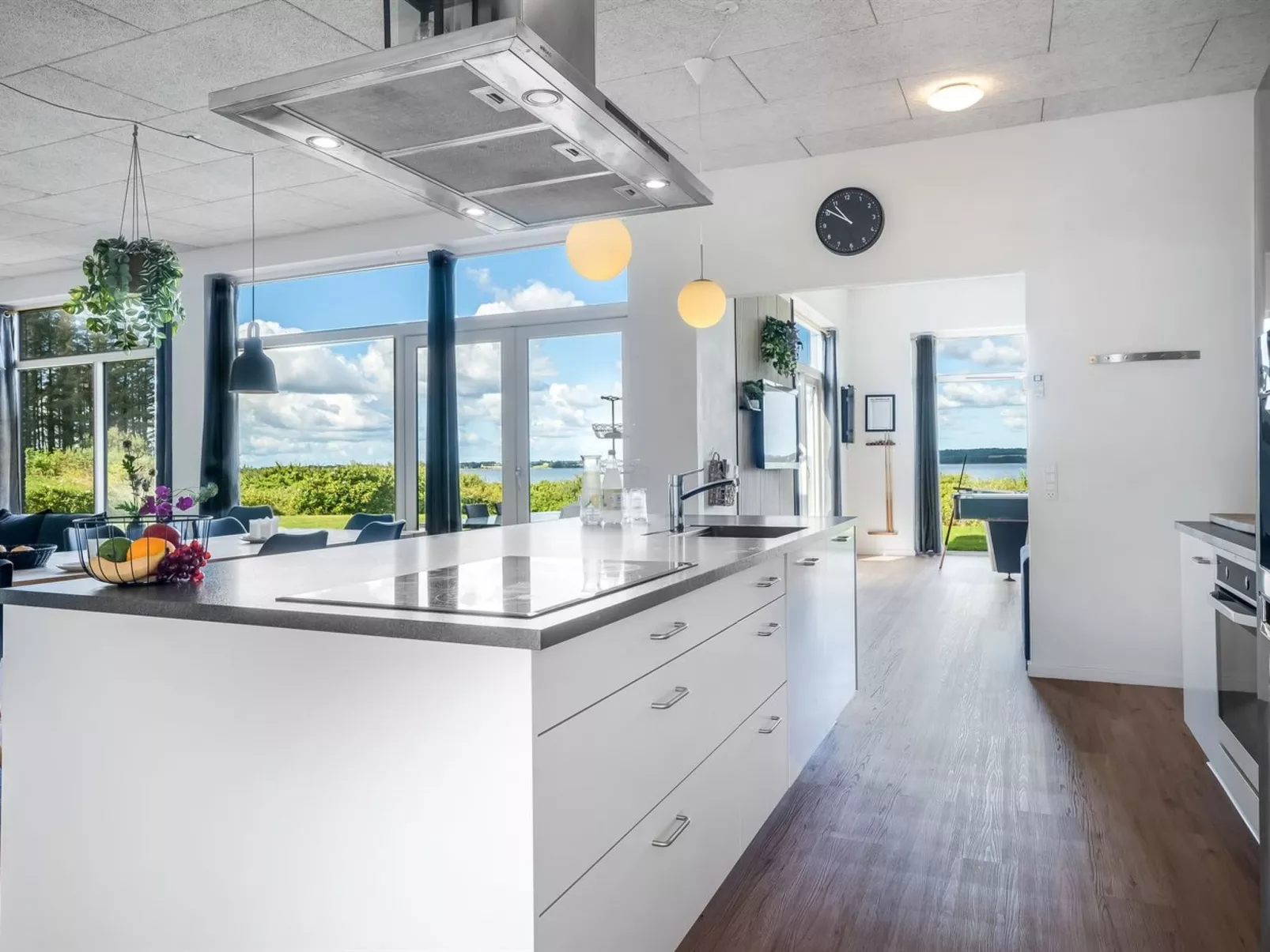 "Eloise" - 50m to the fjord-Binnen