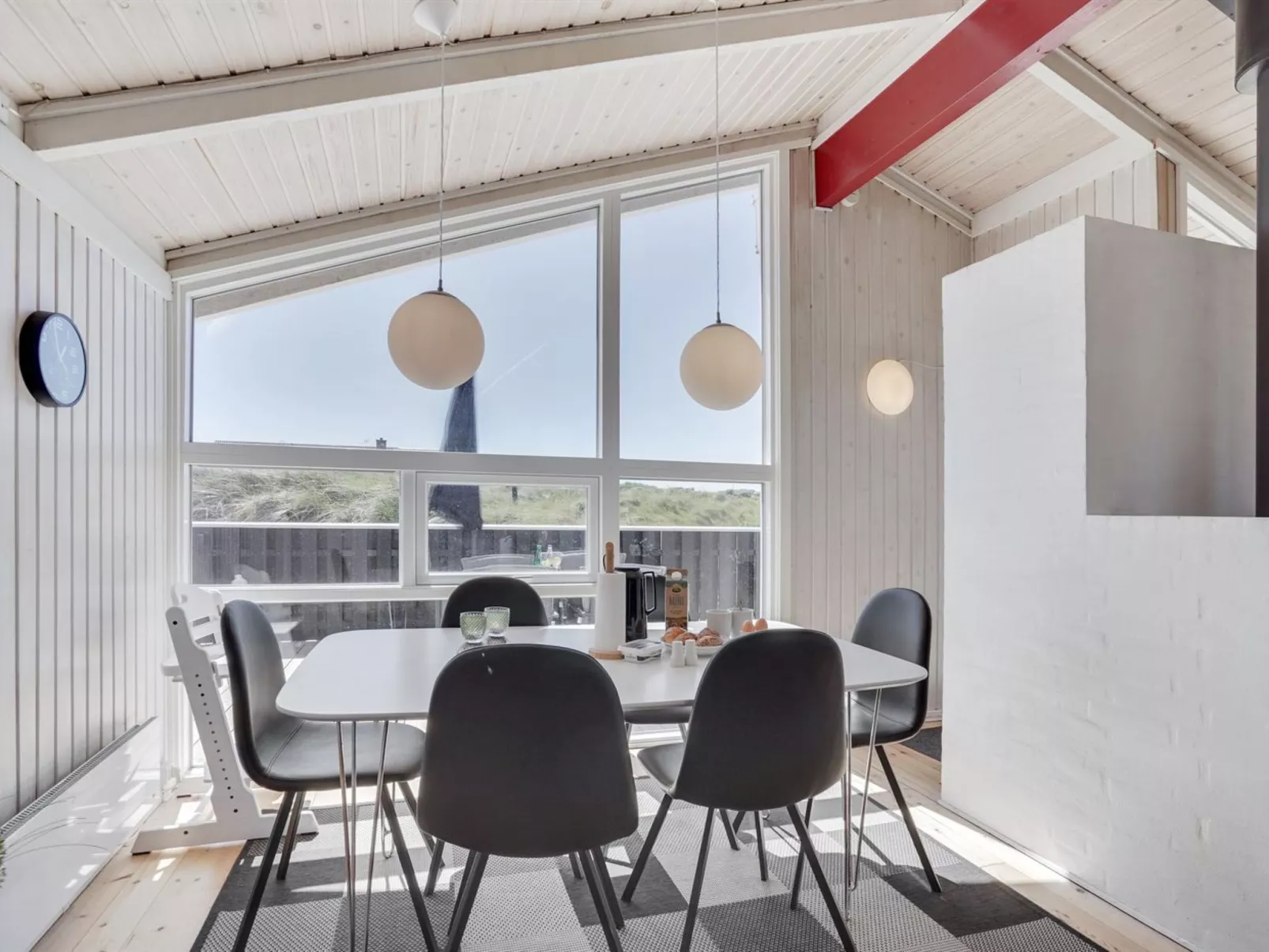 "Randulf" - 450m from the sea-Binnen