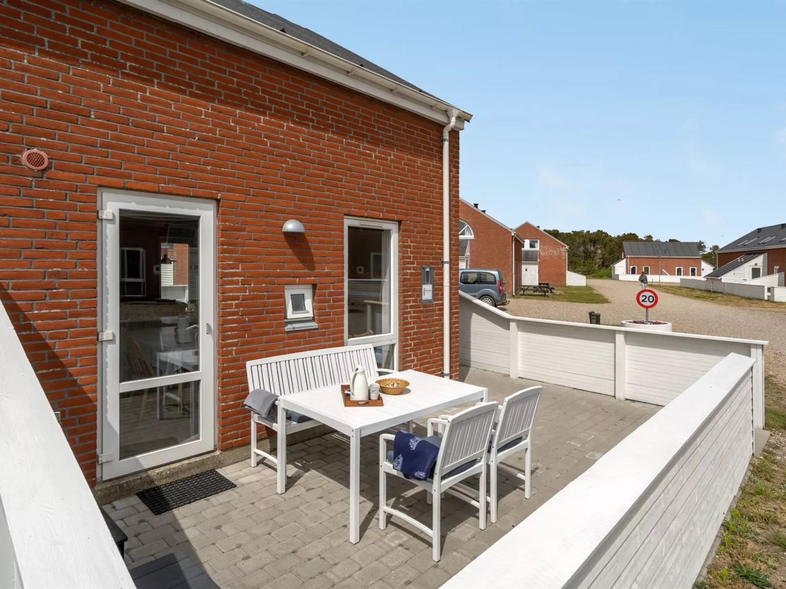 "Mariam" - 2.3km from the sea-Buiten