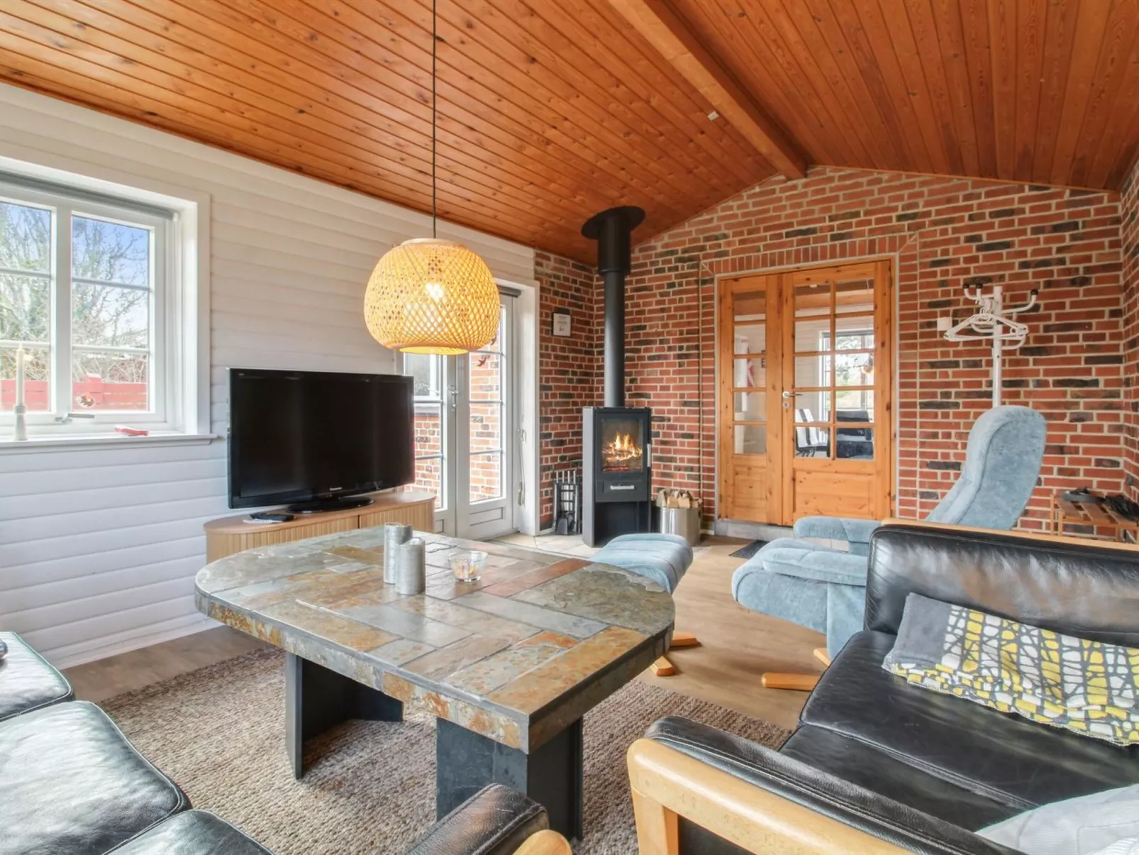 "Hendrine" - 500m from the sea-Binnen