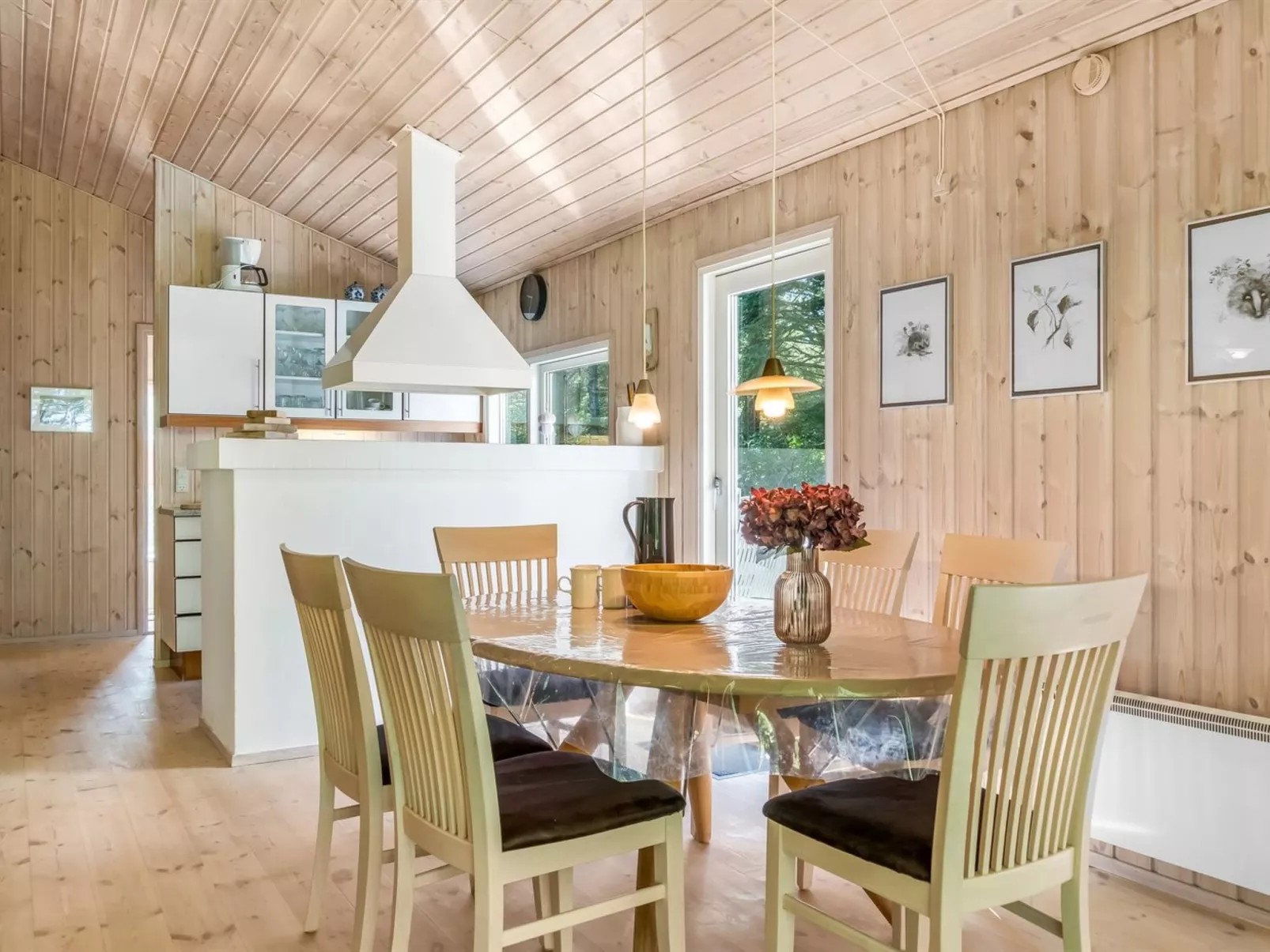 "Ninetta" - 650m from the sea-Binnen