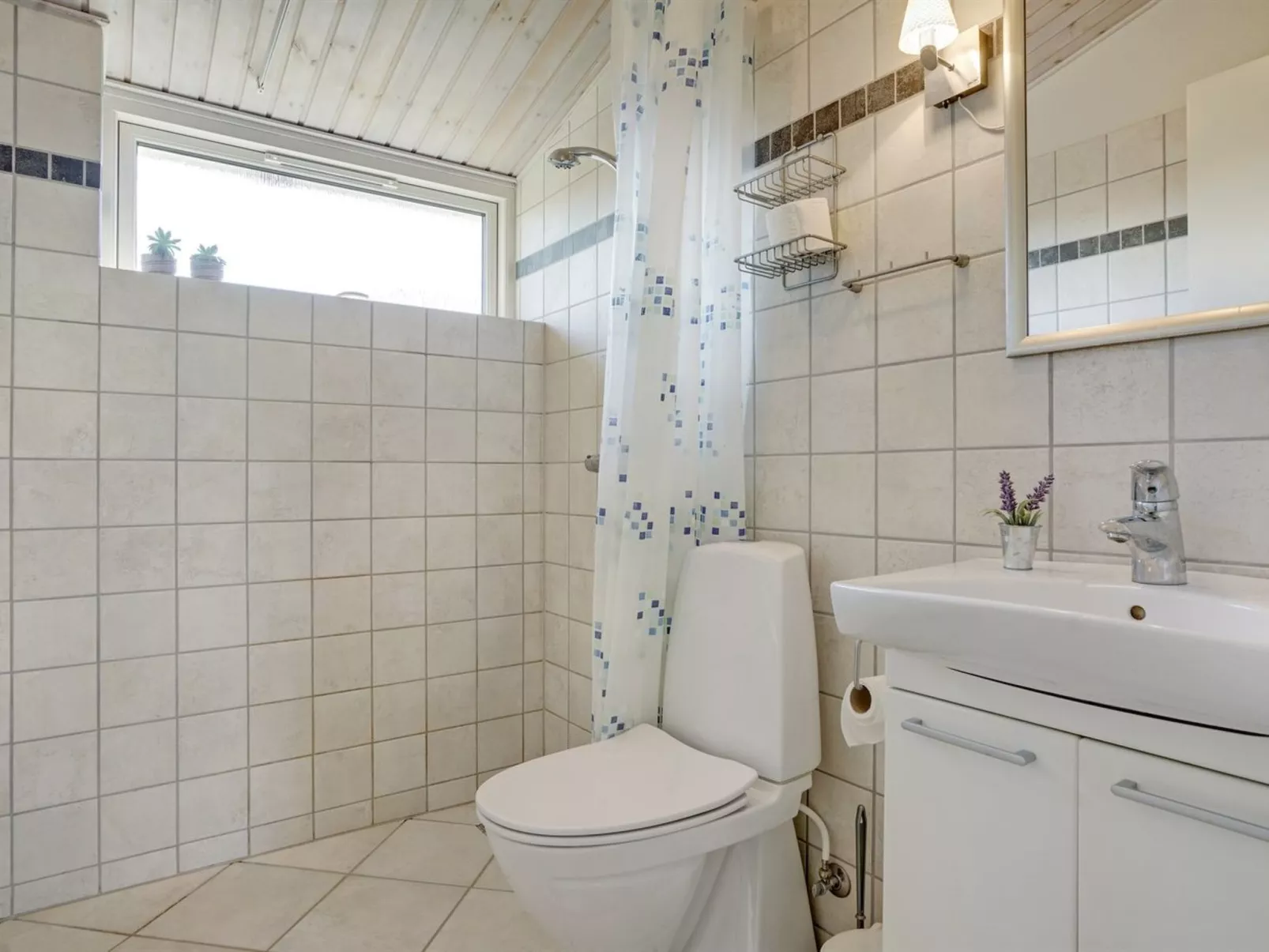 "Evald" - 200m from the sea-Binnen