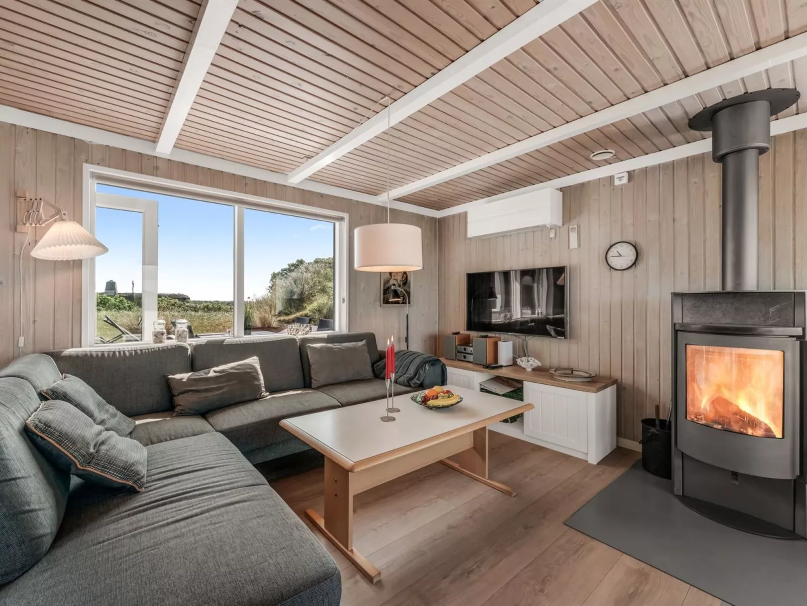 "Talia" -  from the sea-Binnen