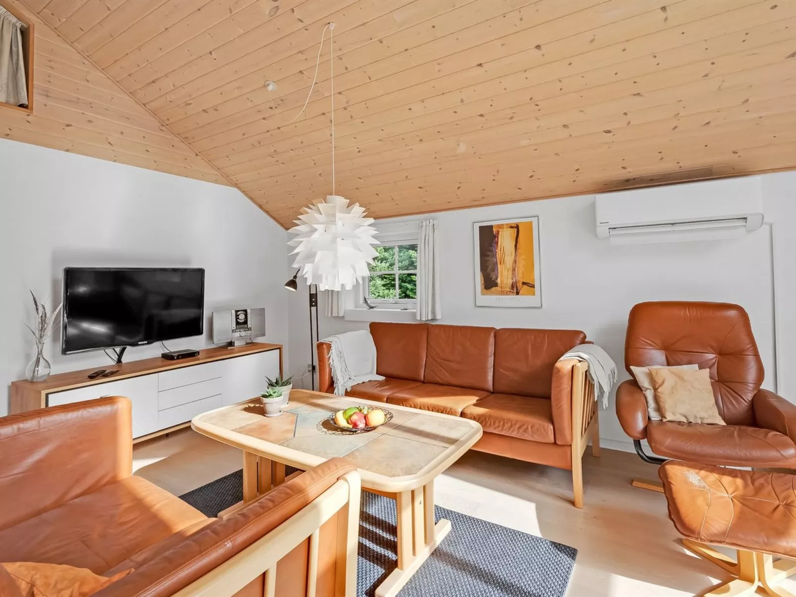 "Herminia" - 350m to the fjord-Binnen