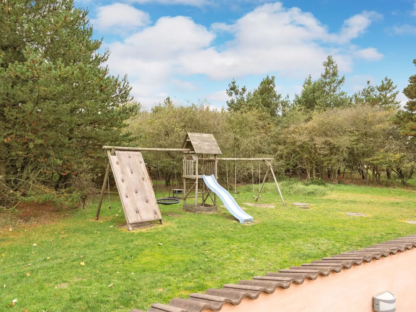 "Vicktoria" - 500m to the fjord-Buiten