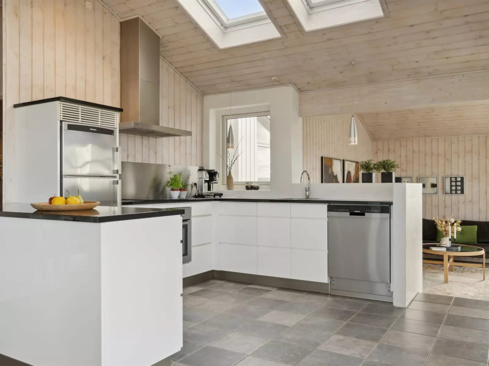 "Ohto" - 281m from the sea-Binnen