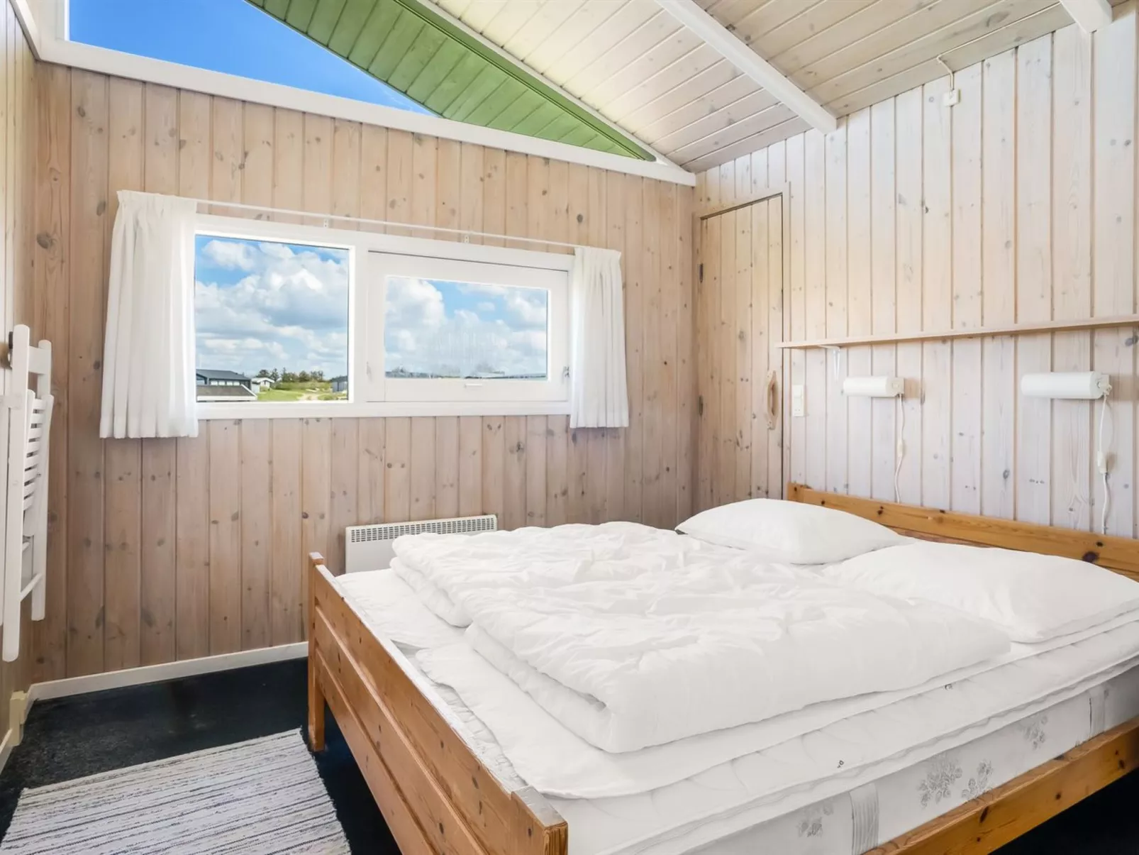 "Venja" - 200m from the sea-Binnen