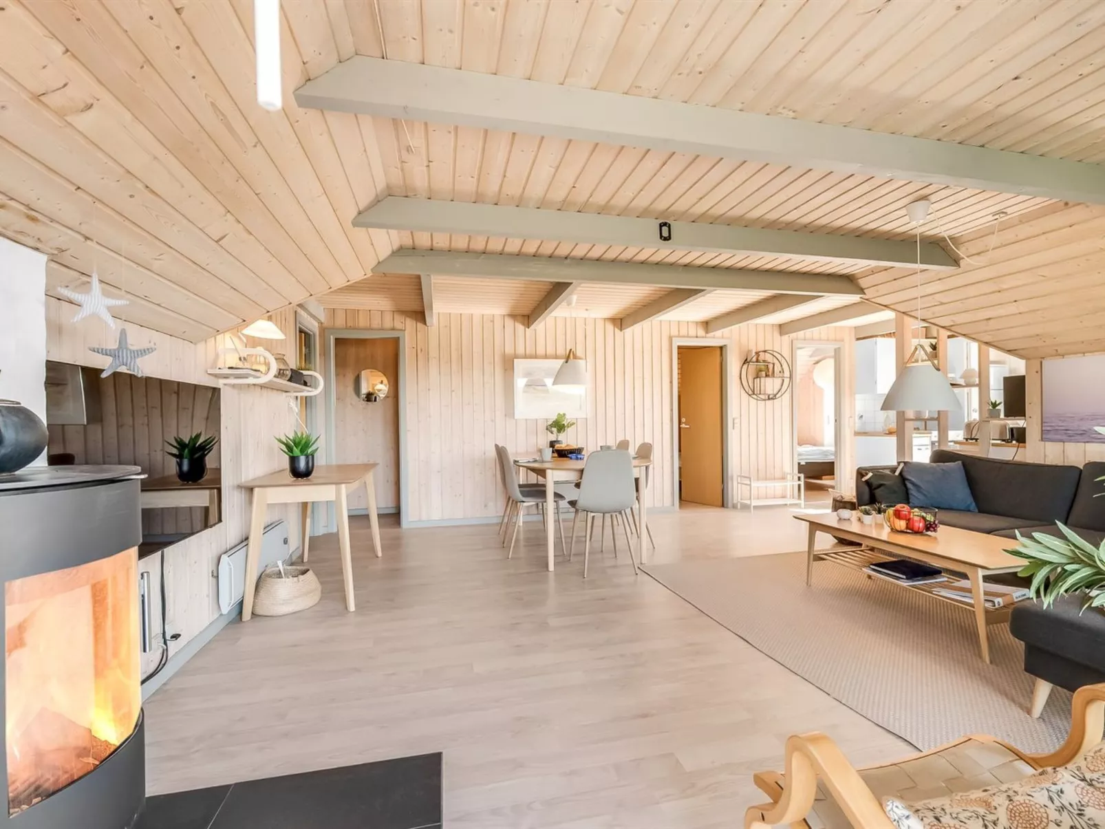 "Eggert" -  from the sea-Binnen