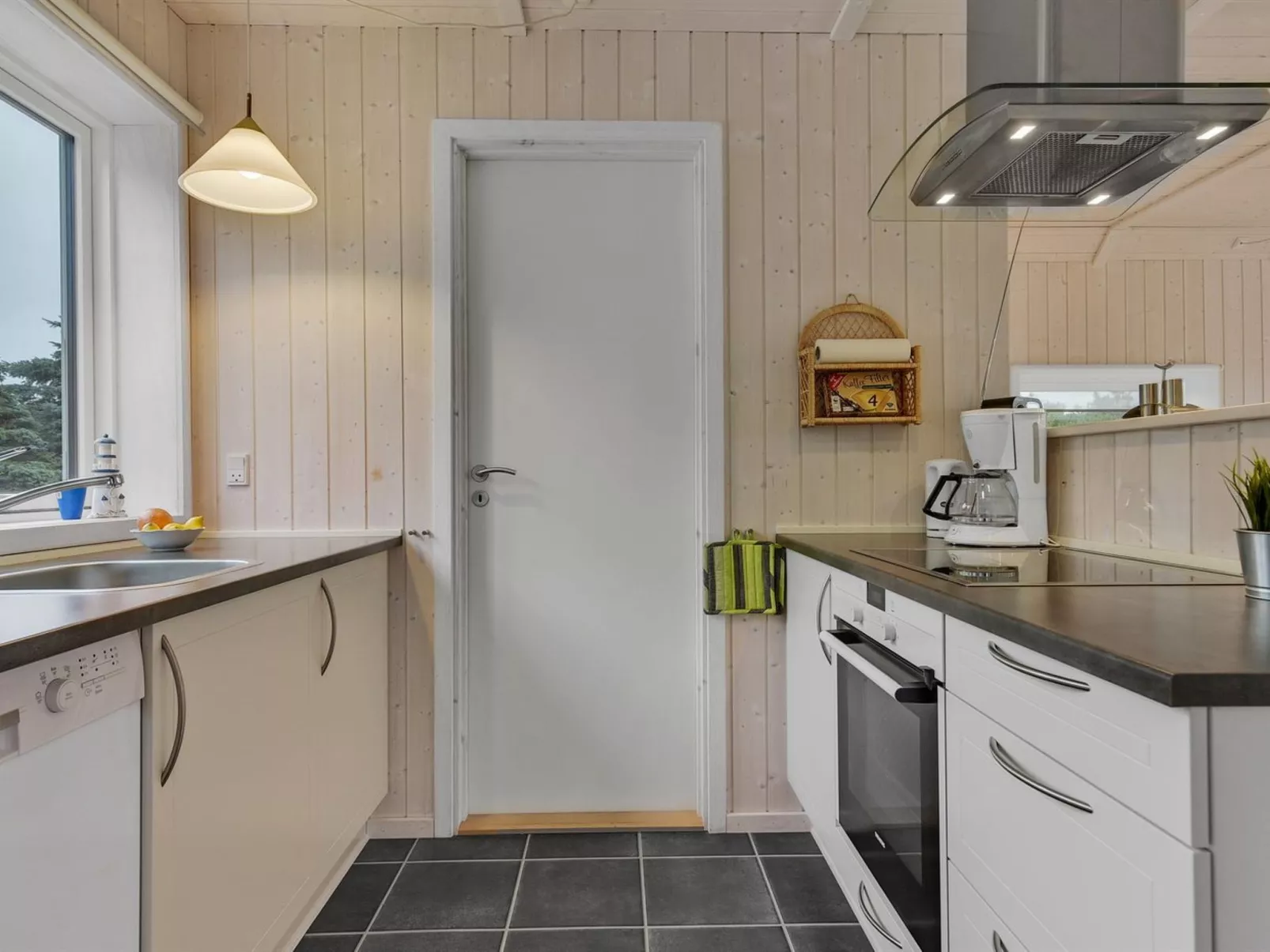 "Tinemarie" - 200m from the sea-Binnen