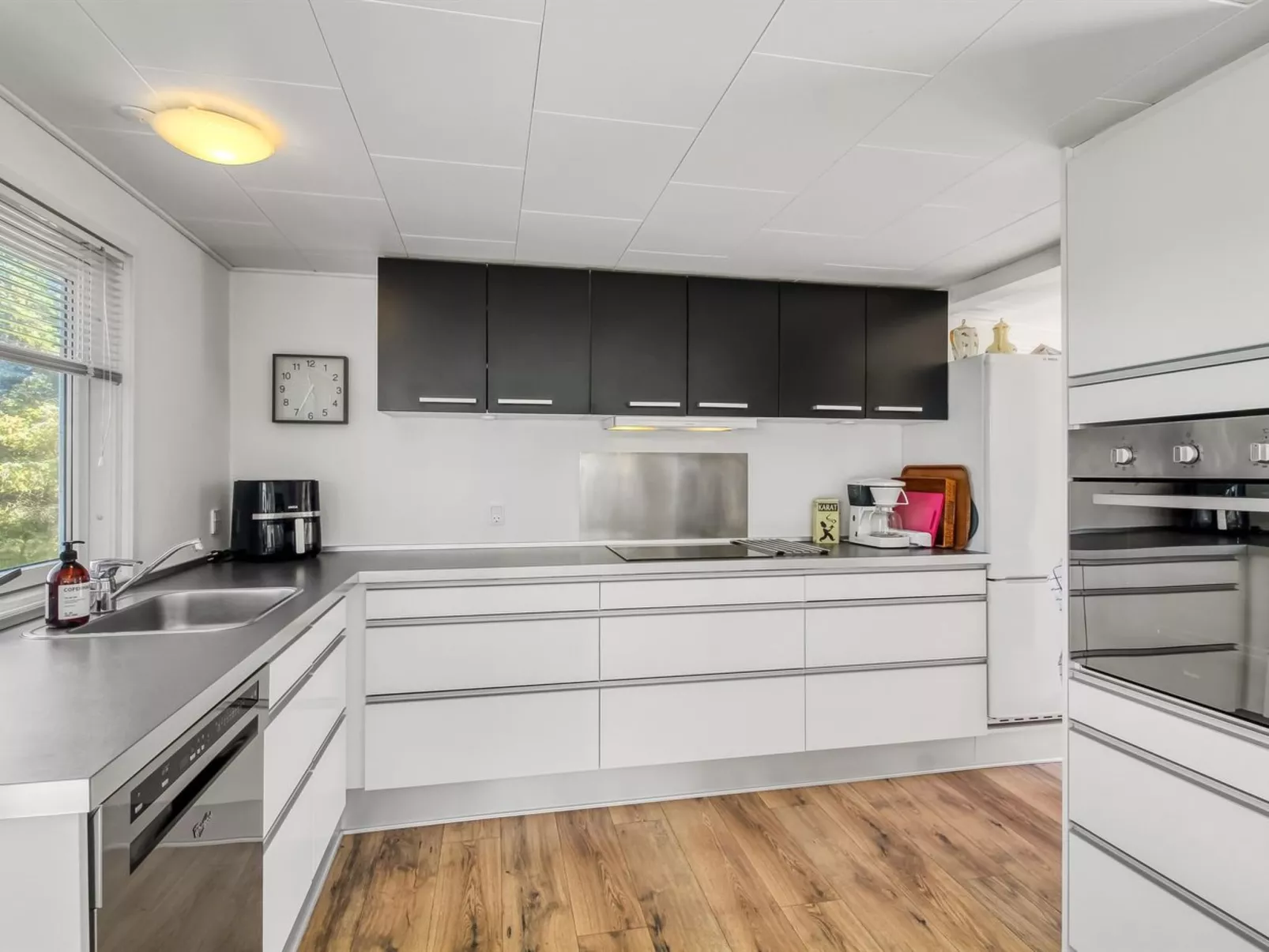 "Daren" - 600m from the sea-Binnen