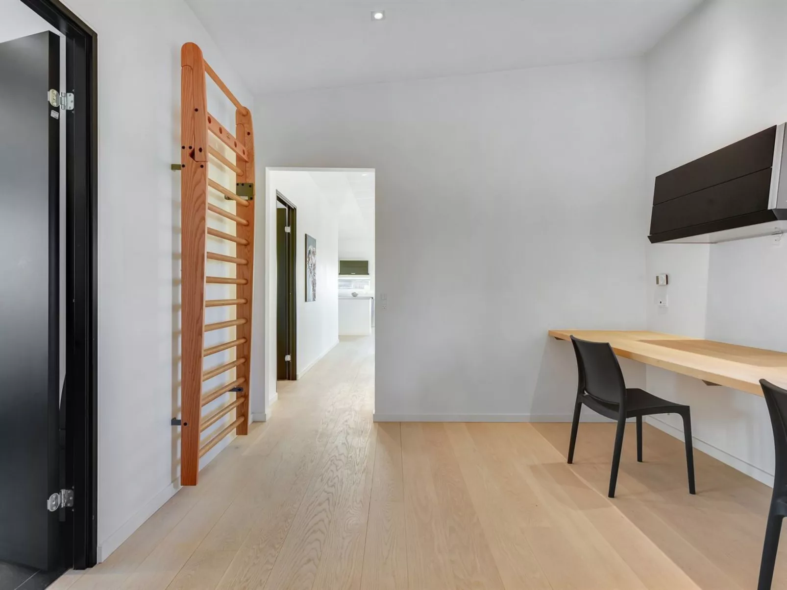 "Ermelinda" - 900m to the fjord-Binnen