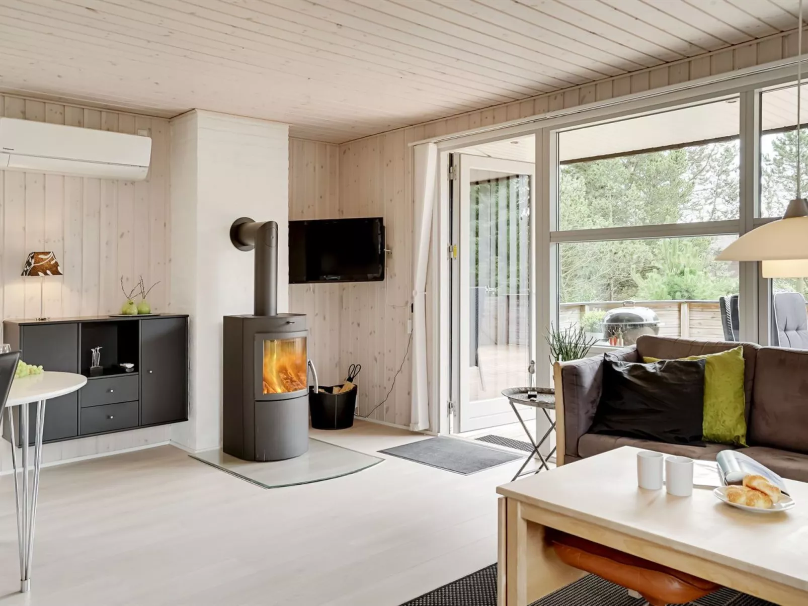 "Snioulf" - 1km from the sea-Binnen