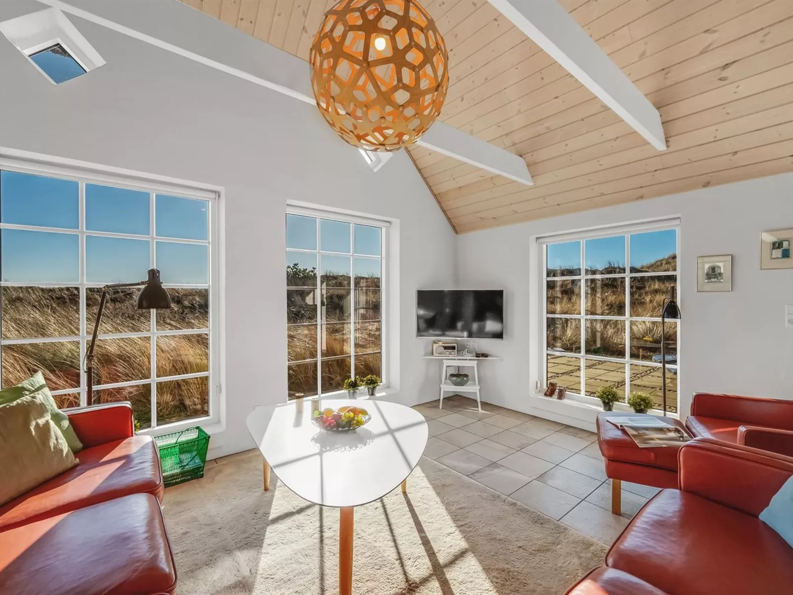 "Hærulf" - 300m from the sea-Binnen