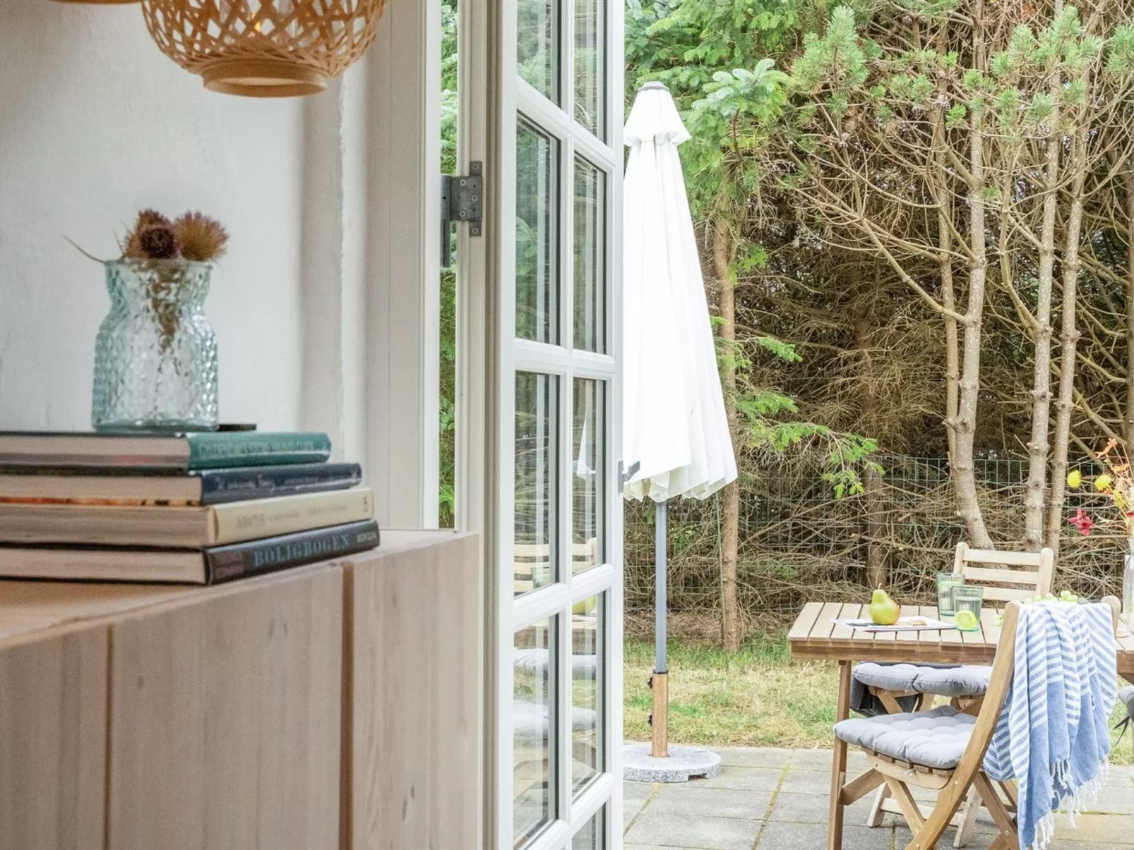 "Meindor" - 350m from the sea-Binnen