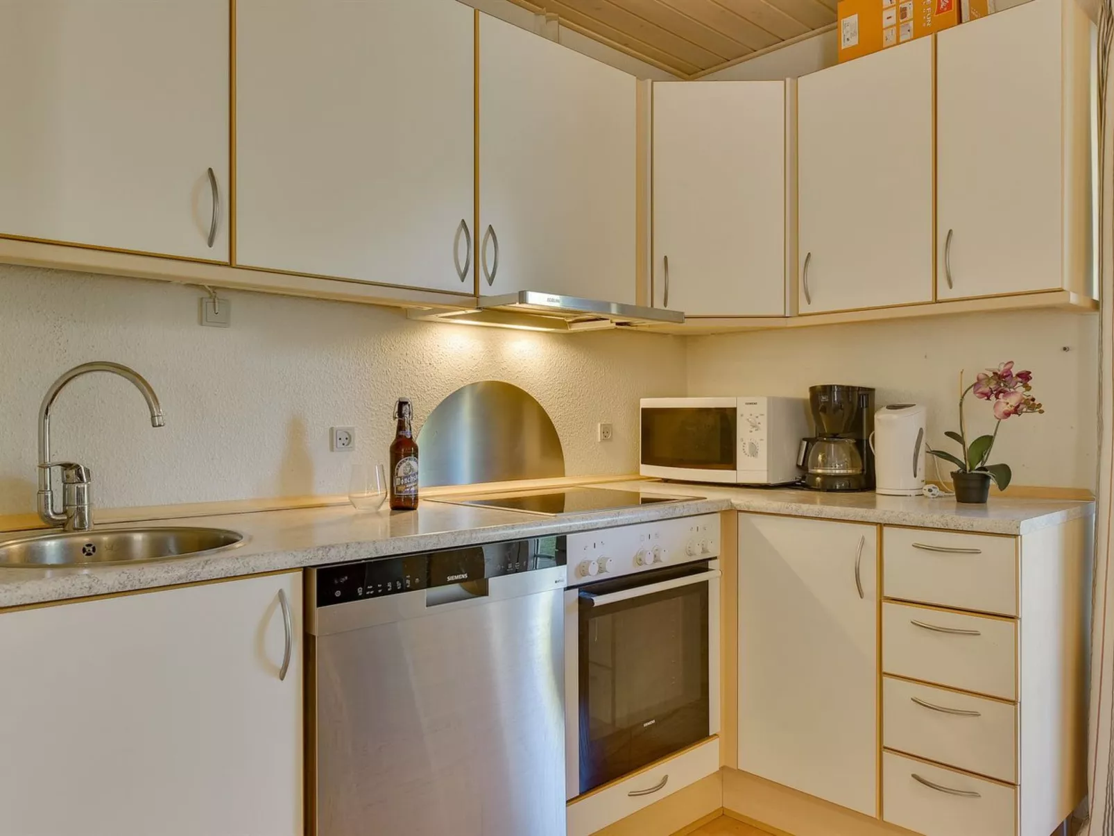 "Fausta" - 150m to the fjord-Binnen