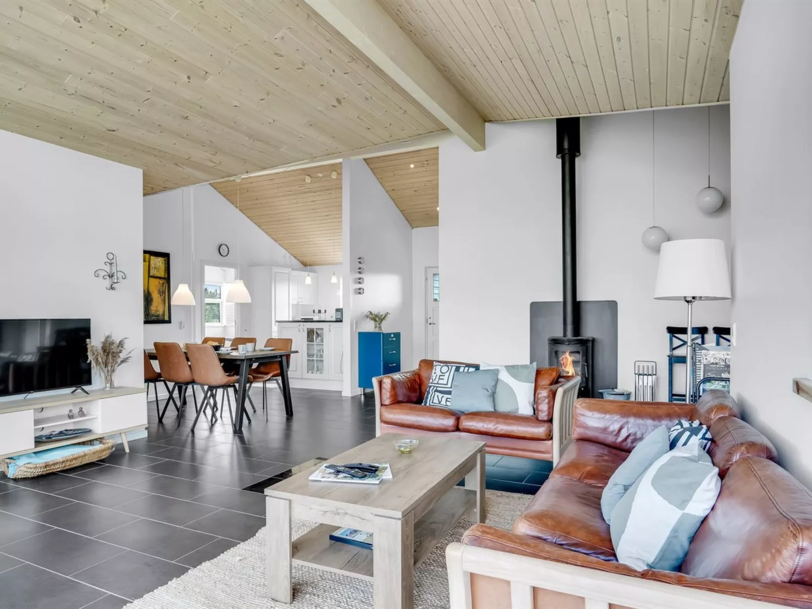 "Sulki" - 3.5km from the sea-Binnen