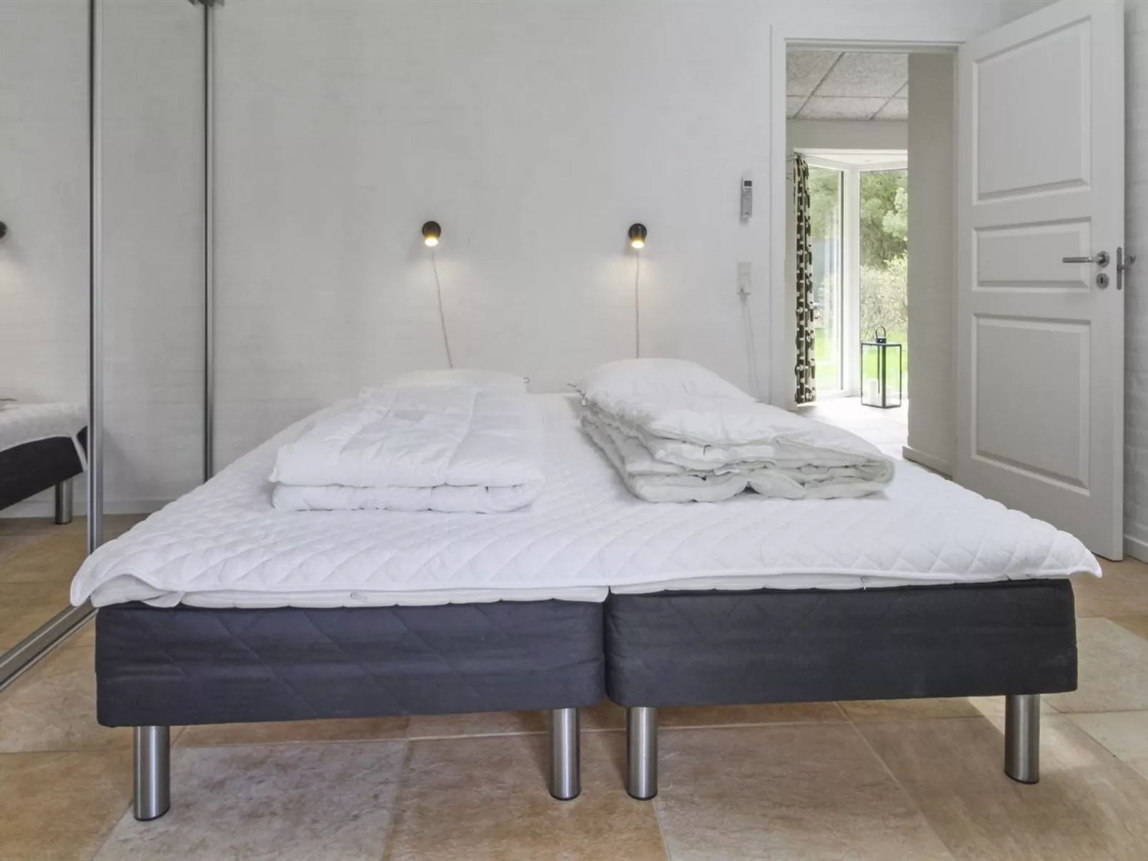 "Vieno" - 2.6km from the sea-Binnen