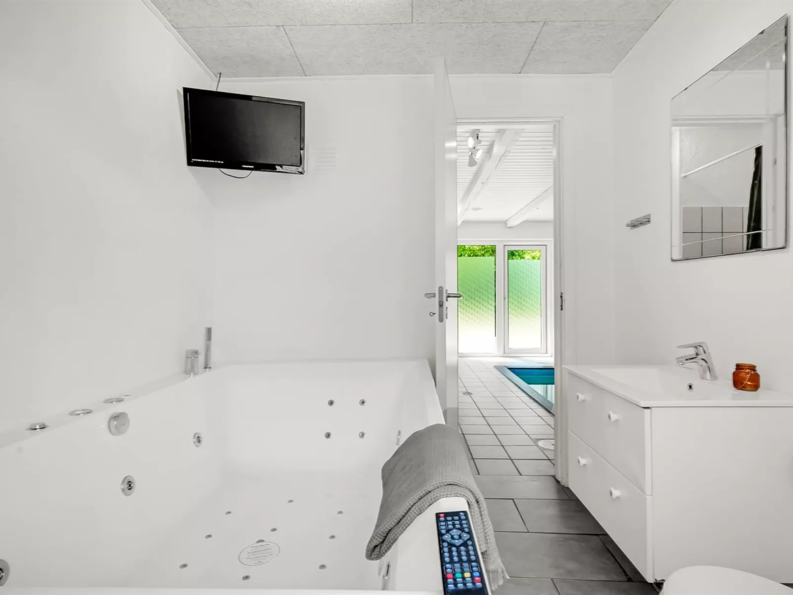 "Aarni" - 250m to the fjord-Binnen