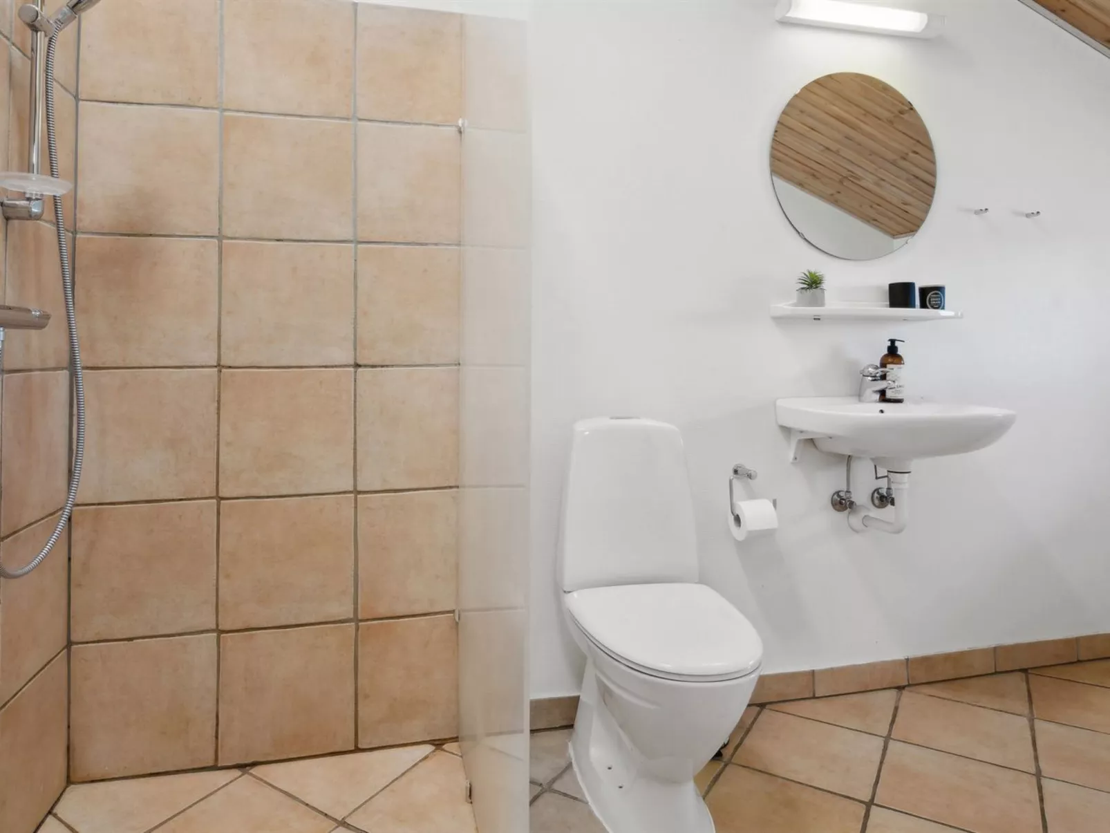 "Amanda" - 30km from the sea-Binnen