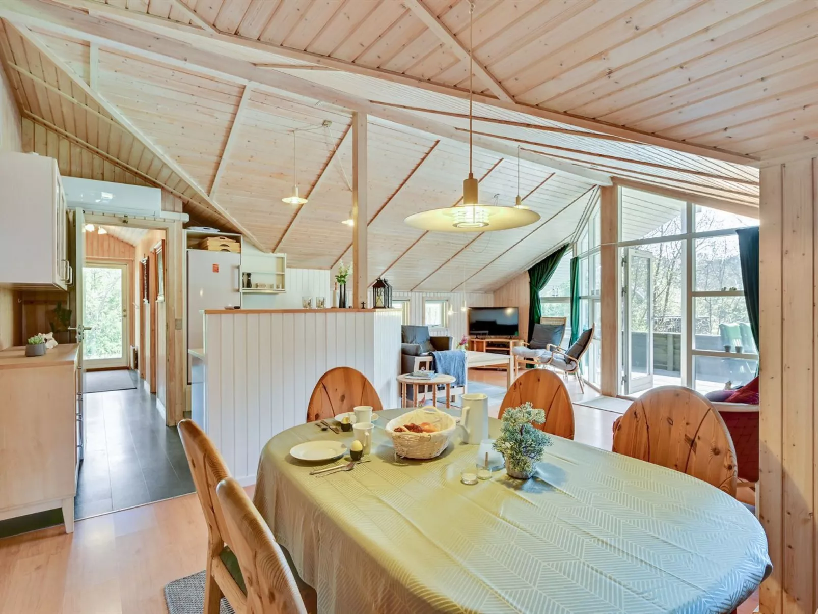 "Landuin" - 230m from the sea-Binnen