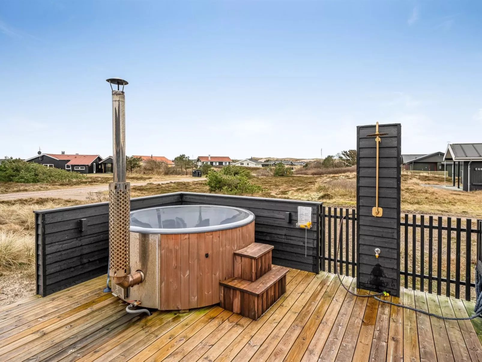 "Tola" - 450m from the sea-Binnen