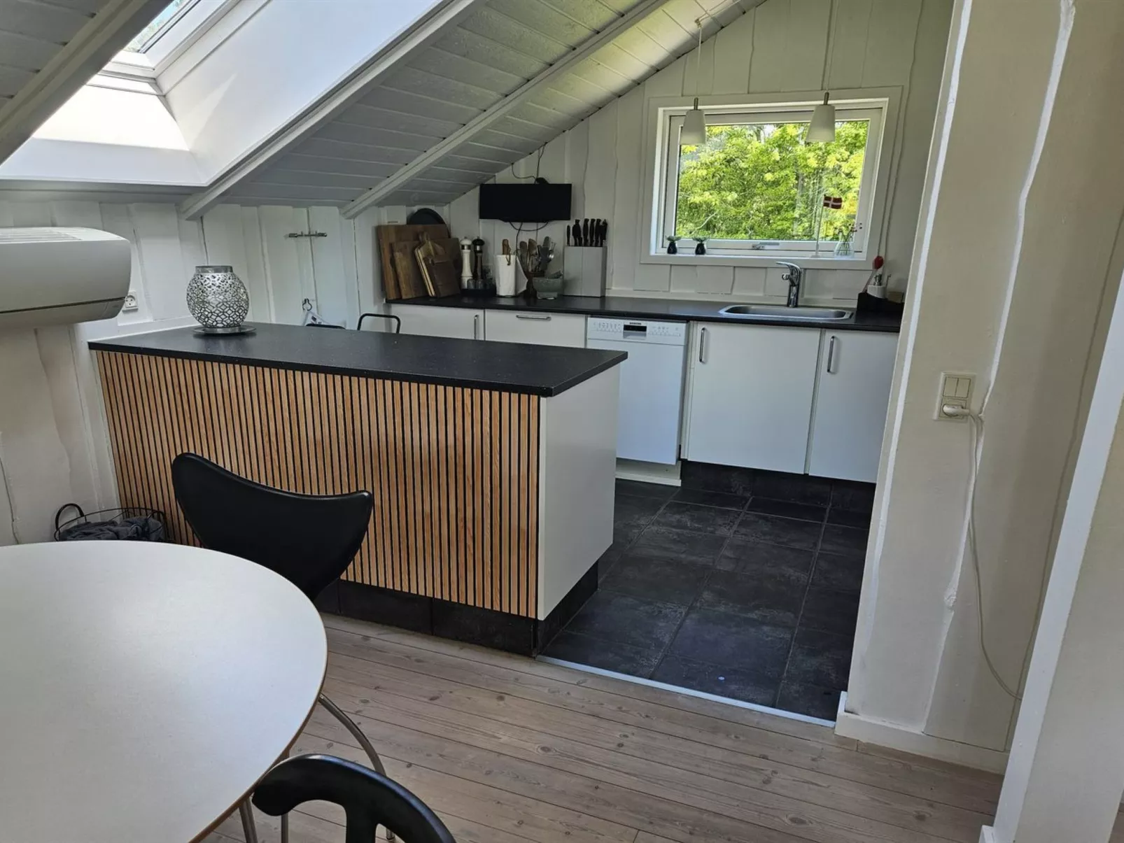 "Matthis" - 500m to the fjord-Binnen