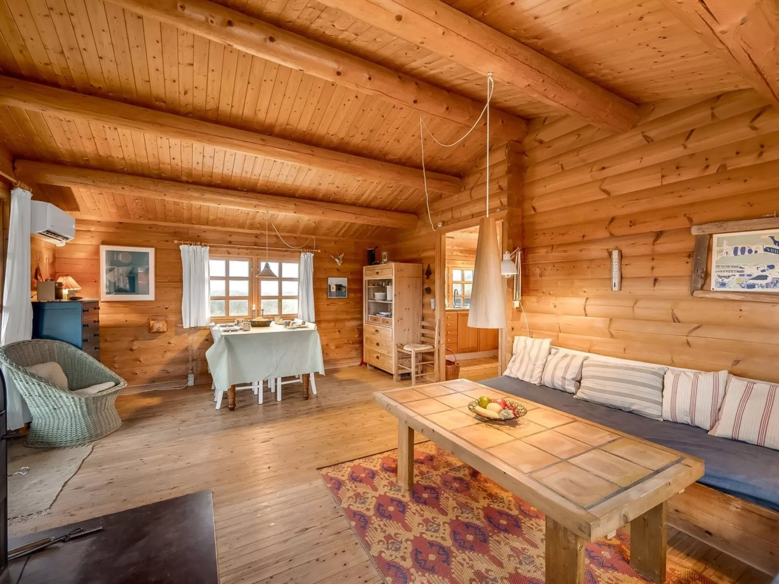 "Herfrith" -  from the sea-Binnen