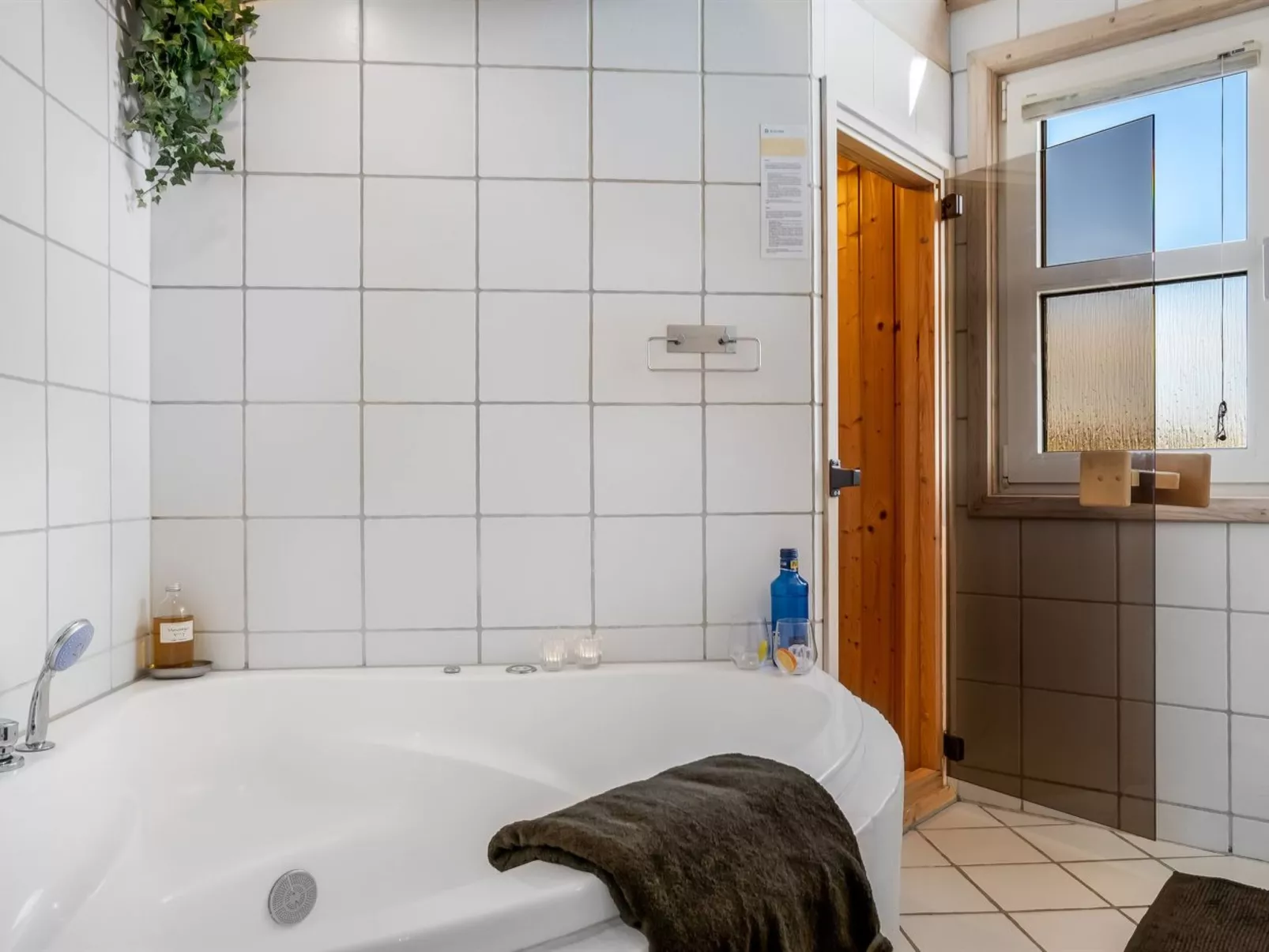 "Ofrath" - 350m from the sea-Binnen