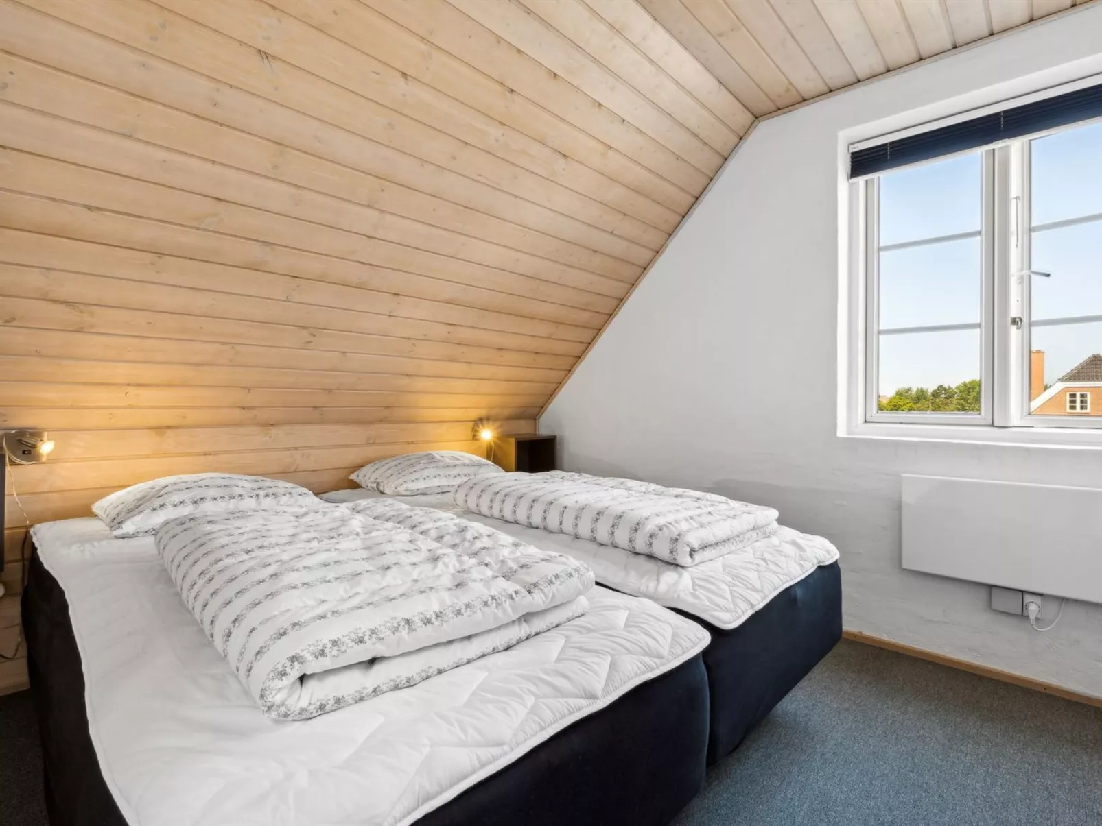 "Langsom" - 100m from the sea-Binnen