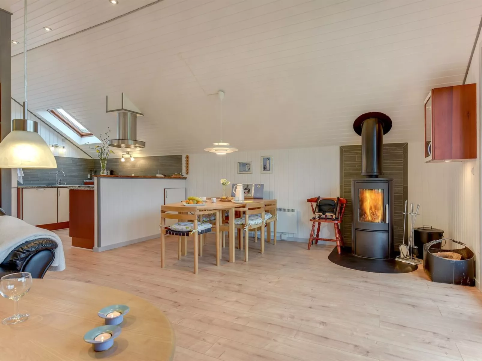 "Tican" - 400m from the sea-Binnen