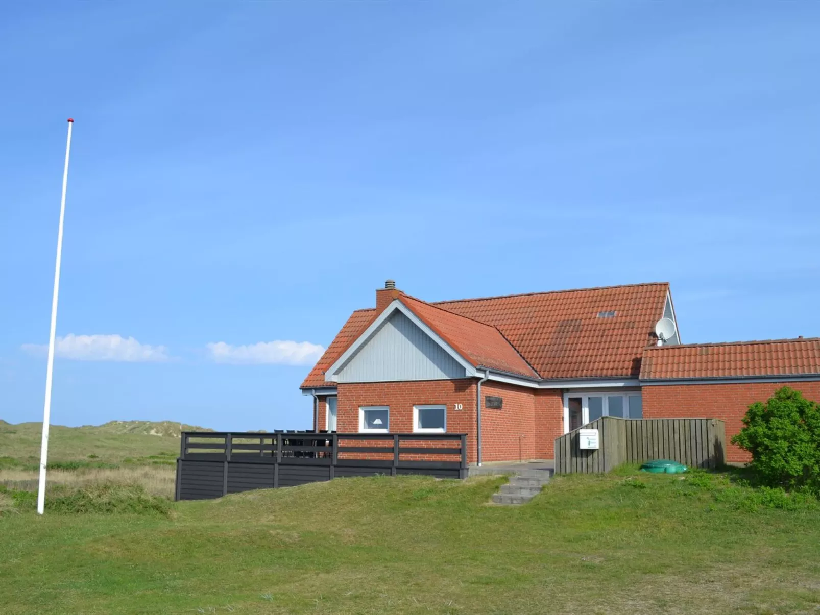 "Helfrida" - 350m from the sea-Buiten