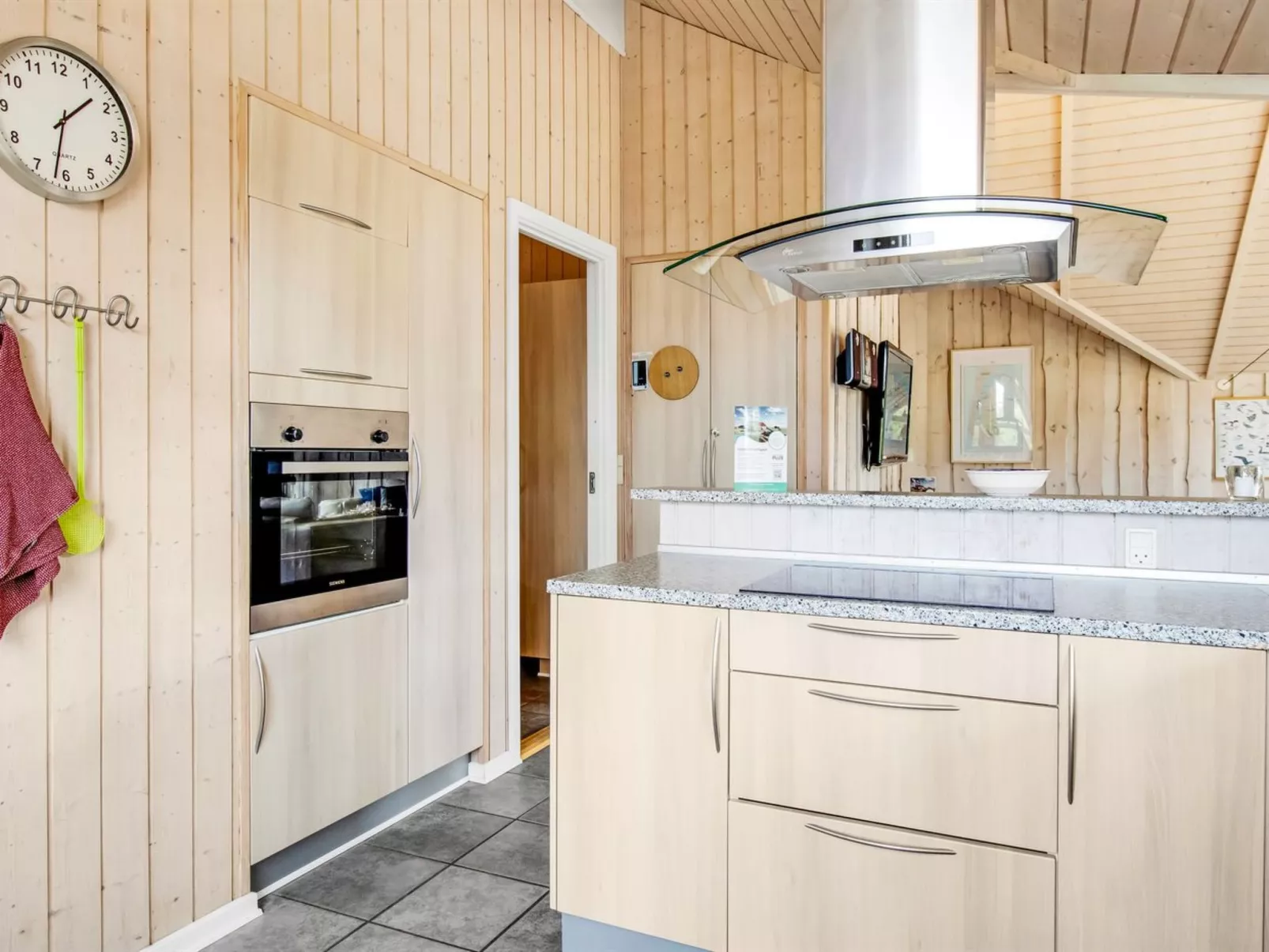 "Svenny" - 800m from the sea-Binnen