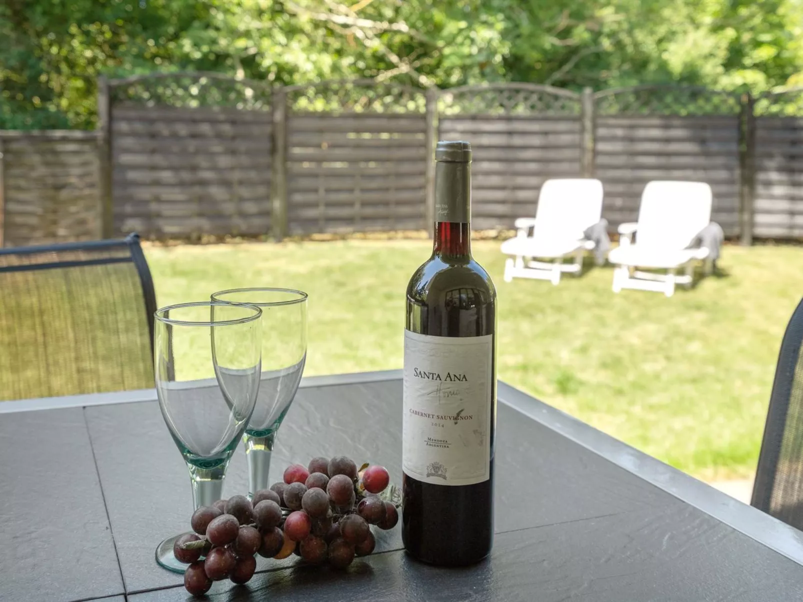 "Marka" - 2.5km from the sea-Buiten