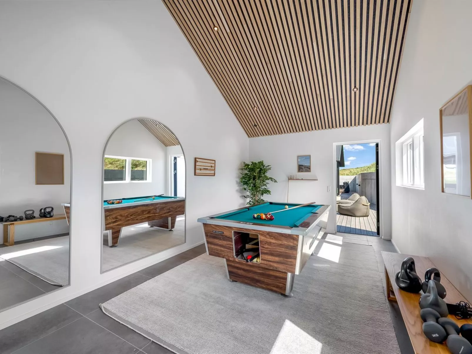 "Maximiliane" -  from the sea-Binnen