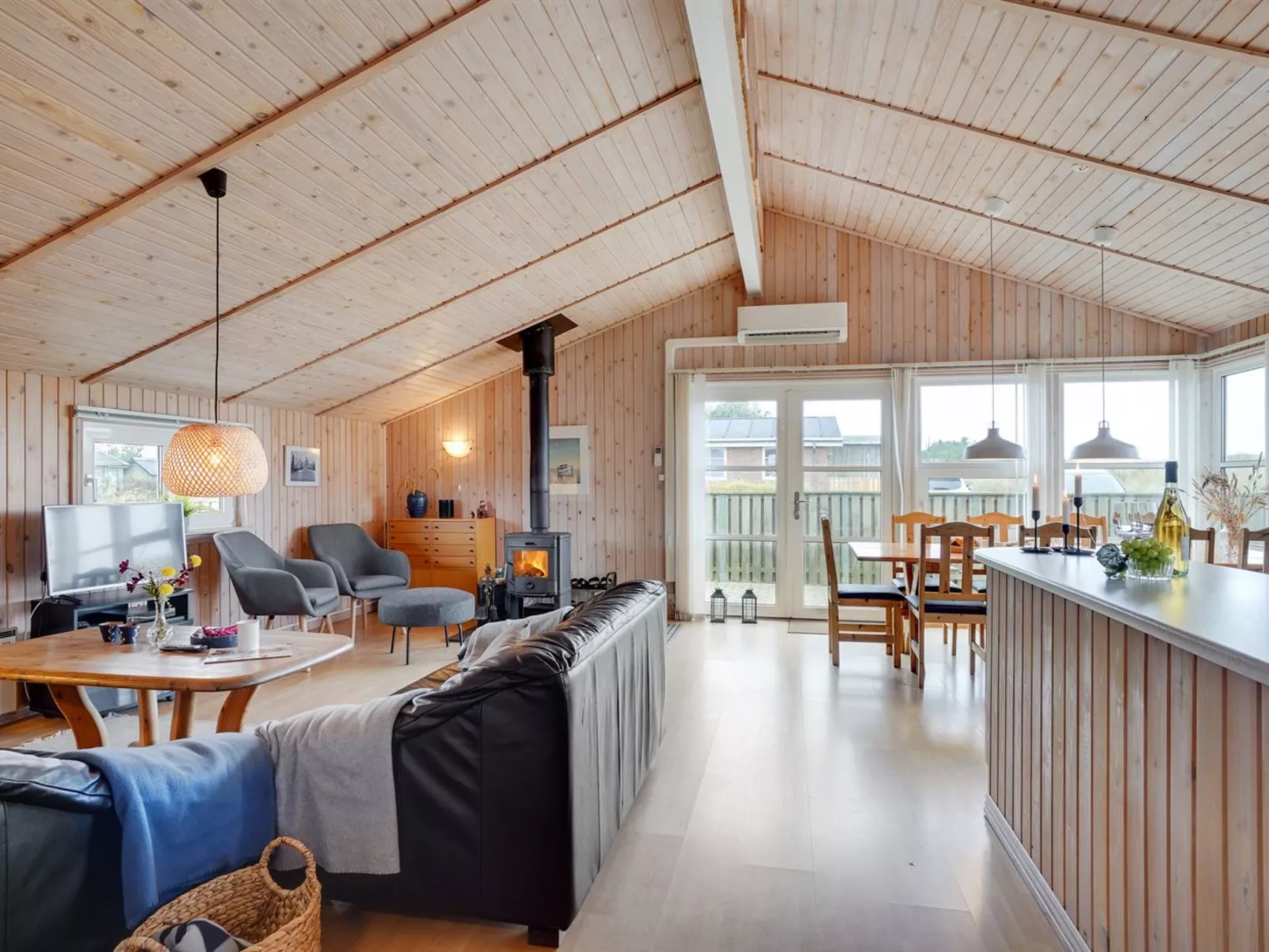 "Melanie" - 950m from the sea-Binnen