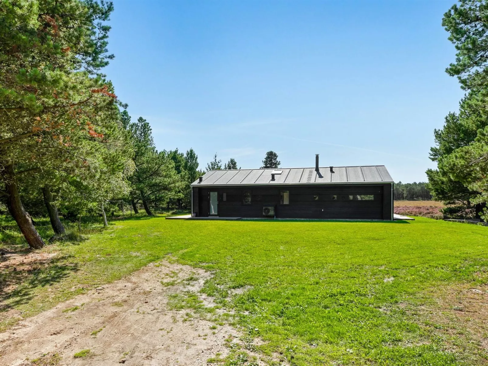 "Tea" - 2.7km from the sea-Buiten