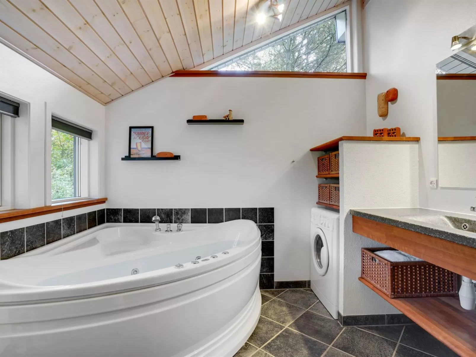 "Grimi" - 4km from the sea-Binnen