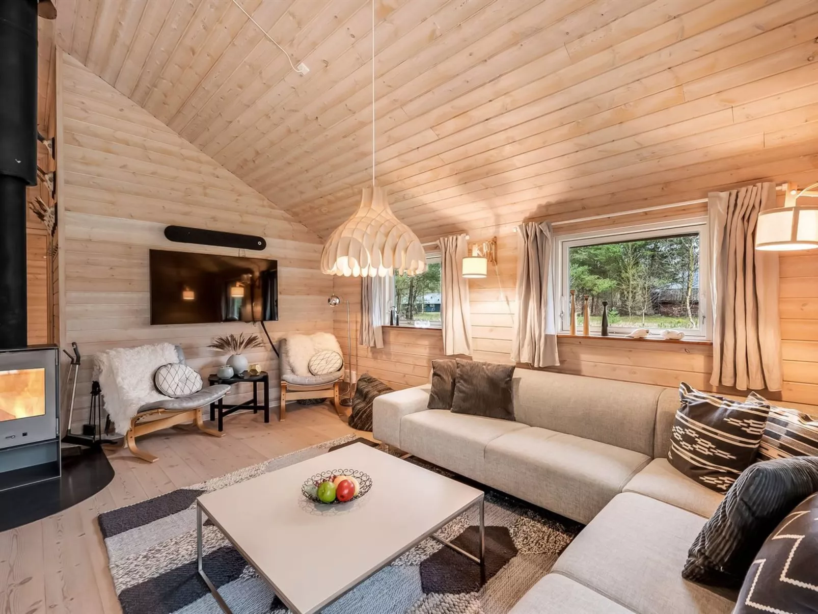 "Aman" - 700m to the fjord-Binnen