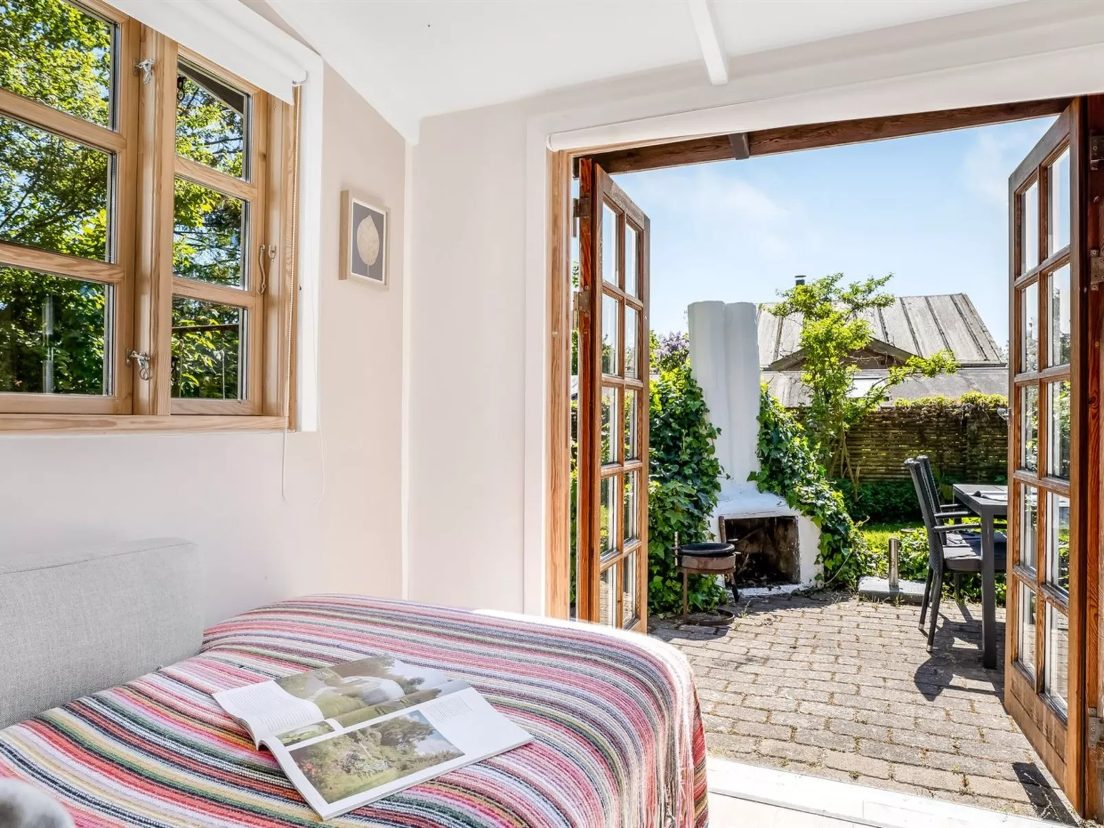 "Carly" - 100m from the sea-Binnen