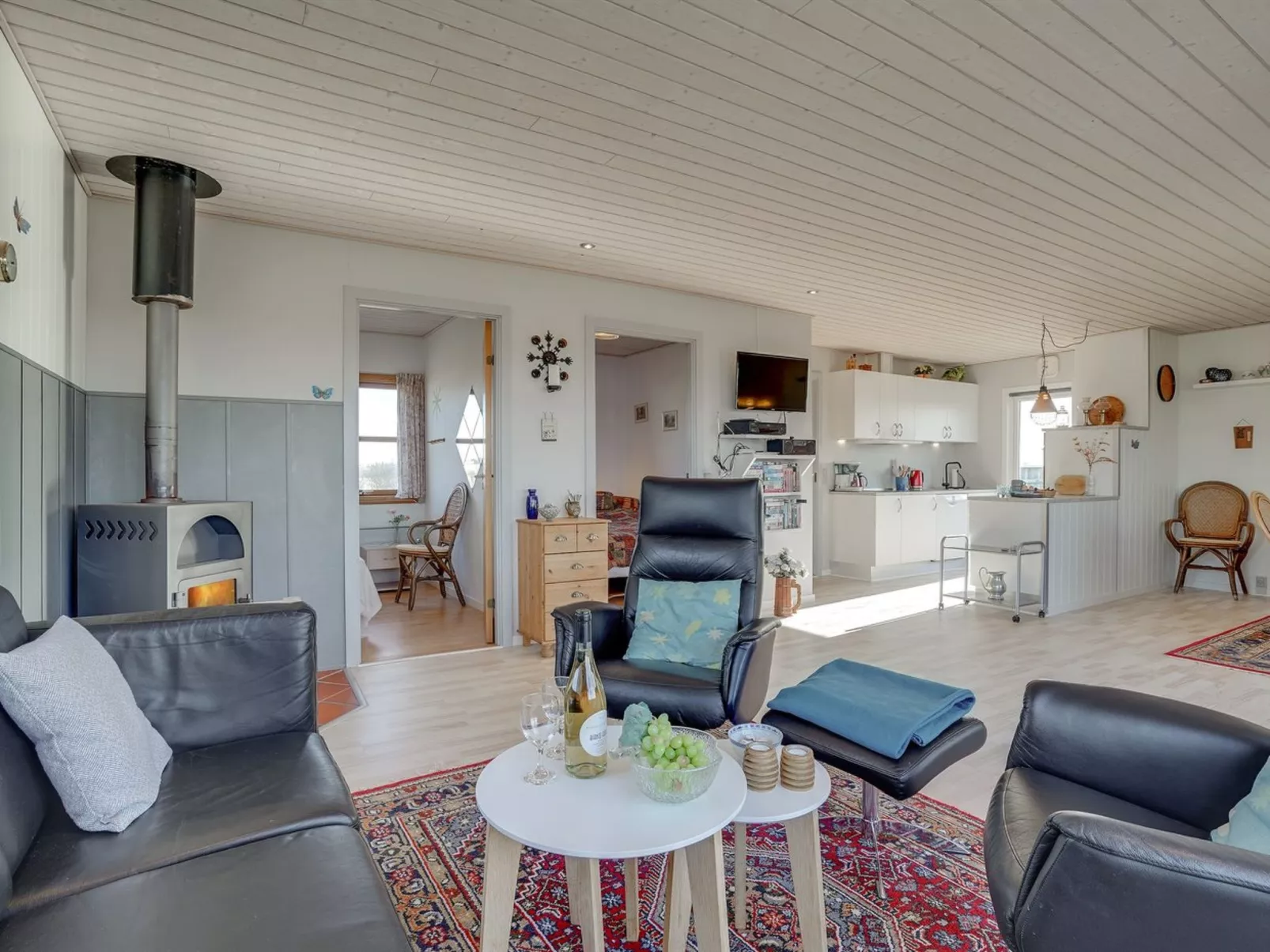 "Soyala" - 400m from the sea-Binnen