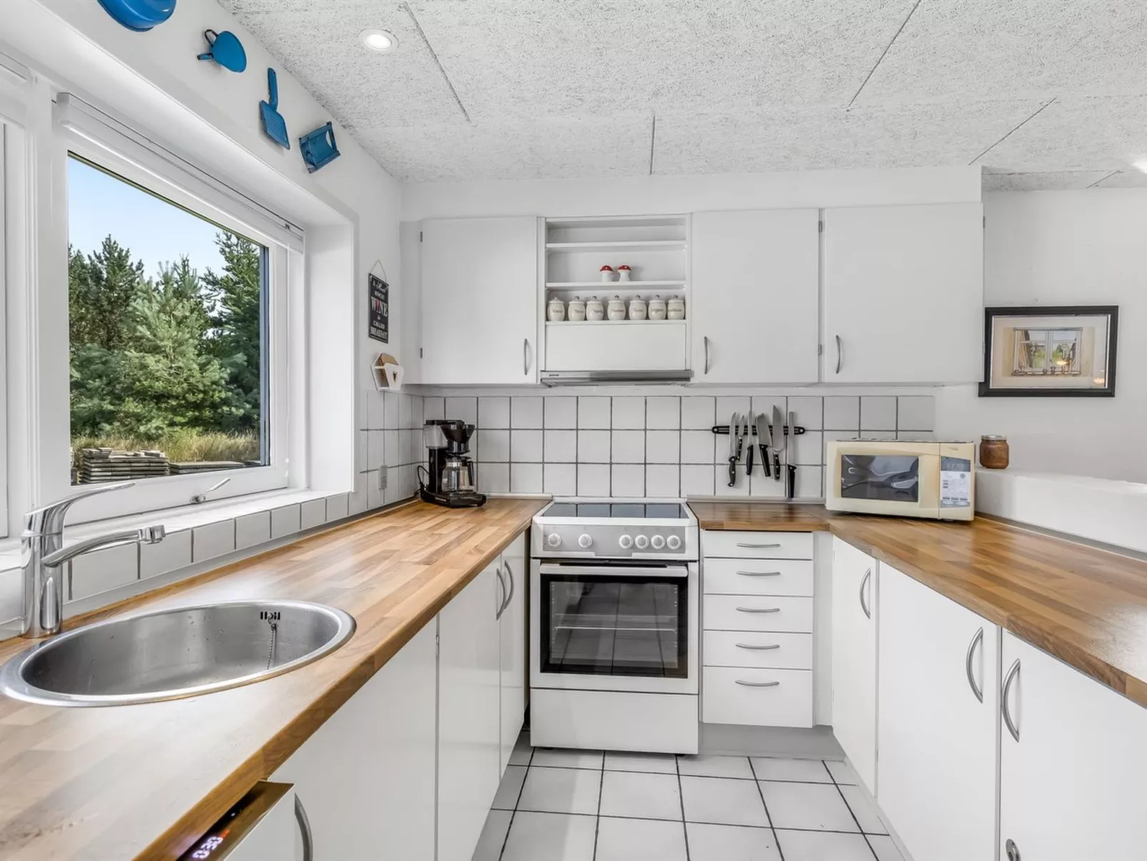 "Arja" - 2.2km from the sea-Binnen